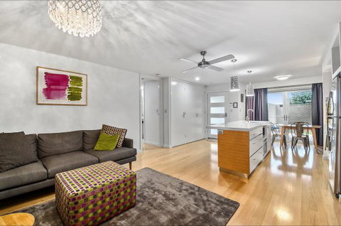 Mount Gambier Accommodation - Accommodation Australia 0