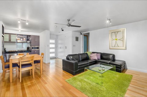 Mount Gambier Accommodation - Accommodation Australia 2