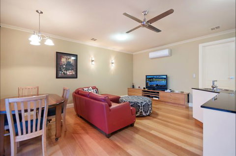 Mount Gambier Accommodation - Accommodation Australia 5
