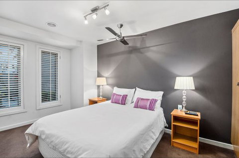 Mount Gambier Accommodation - Accommodation Australia 8