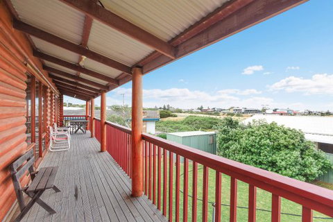 Sam's - Local Tourism 0