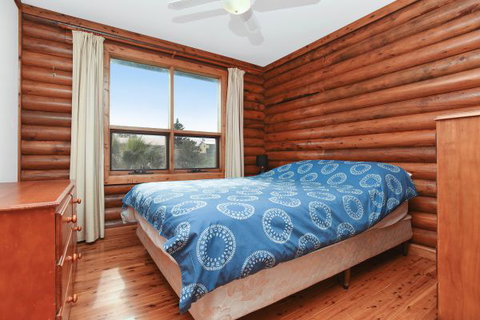 Sam's - Local Tourism 7