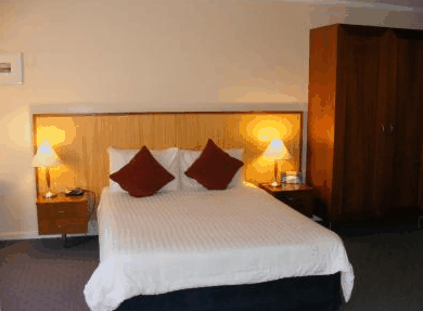 Ocean Beach Hotel - Accommodation Australia
