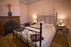 Florennes Heritage Cottage - Accommodation Australia 5