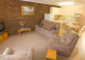 Carn Court Holiday Apartments - Local Tourism 1
