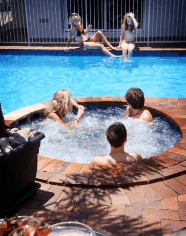 Sunshine Beach Resort - Australia Shopping 2