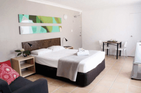 Sunshine Beach Resort - Australia Shopping 4