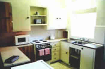 Capri Lodge Motel Apartments - Accommodation Australia 3