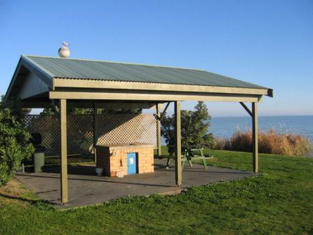 Lake Albert Caravan Park - Local Tourism 3