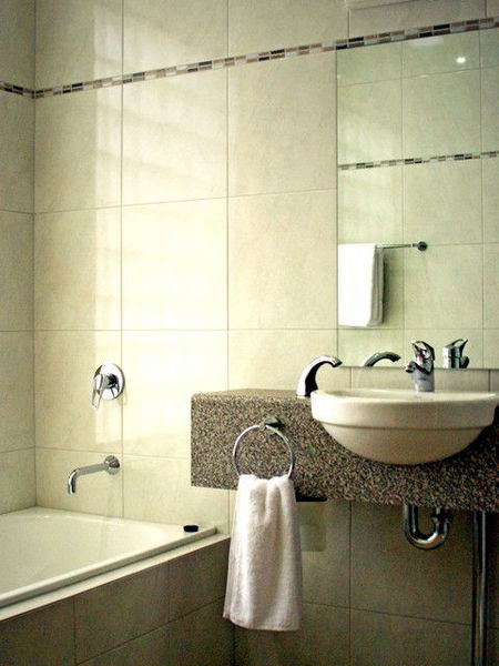 Strath Motel - Accommodation Australia 2