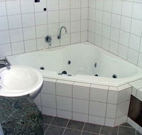 Tasman Beachside Apartments - Local Tourism