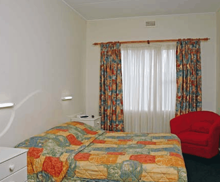 Claremont Hotel Motel - Local Tourism 1
