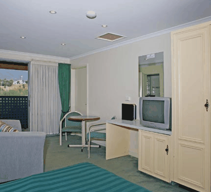 Claremont Hotel Motel - thumb 2