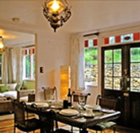 Gardenia House - Accommodation Australia