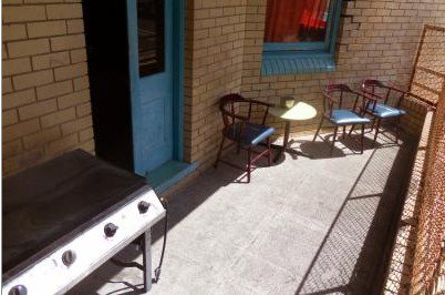 Cambridge Hotel Backpackers - Accommodation Australia 3