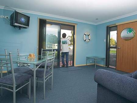 Strahan Bungalows - Accommodation Australia 2