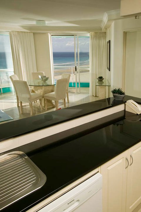 Ocean Plaza Resort - Coolangatta - Accommodation Australia 2