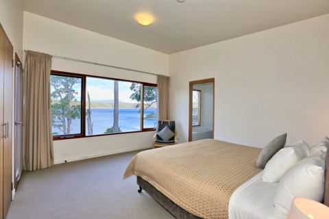 Stewarts Bay Lodge - Local Tourism 2