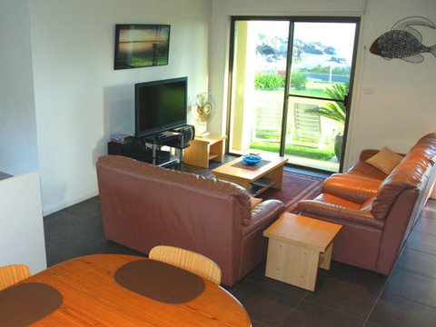 Beach House 204 - Accommodation Australia 3