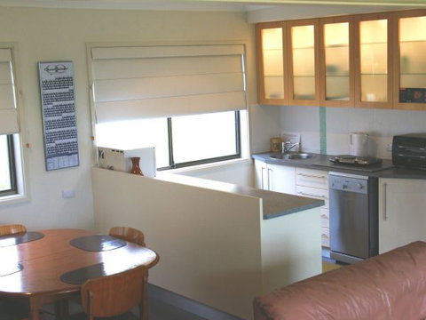 Beach House 204 - Accommodation Australia 4