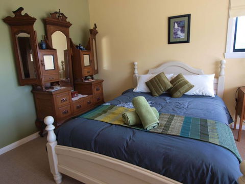 Mad On The Buckland - Accommodation Australia 6