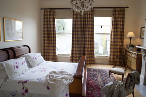 Circa 1860 - Australia Shopping 0