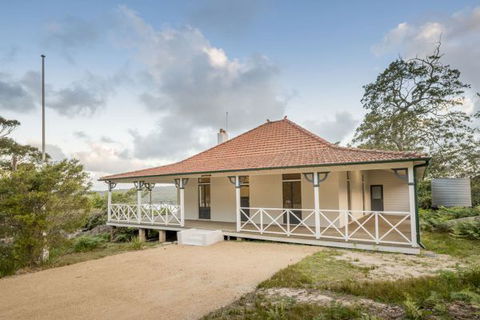 Hilltop Cottage - Accommodation Australia 0