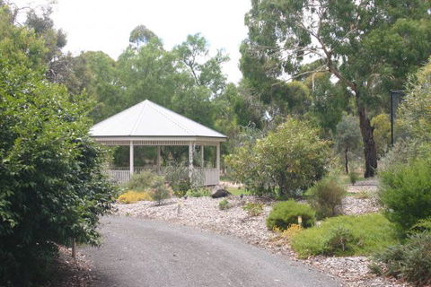 Arusha B&B Retreat - Accommodation Australia 4