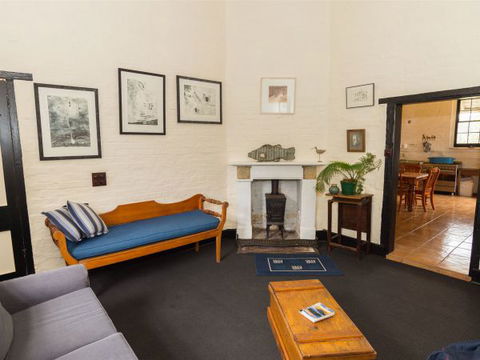 Tigerbay Retreat - Semaphore House - Accommodation Australia 5