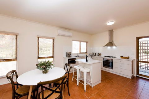 Cottage On The Murray - Local Tourism 4