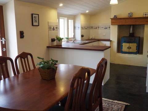 Cobblers Cottage - Local Tourism 3