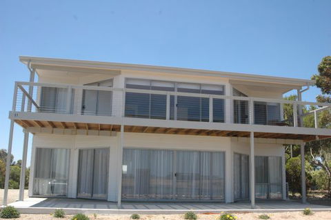 Parrydyse Clayton Bay - Local Tourism 2