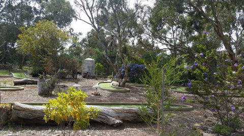 Padthaway Caravan Park - Local Tourism 3