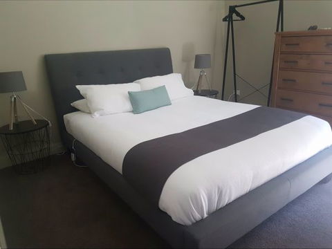 Revive Central Apartments - Local Tourism 6