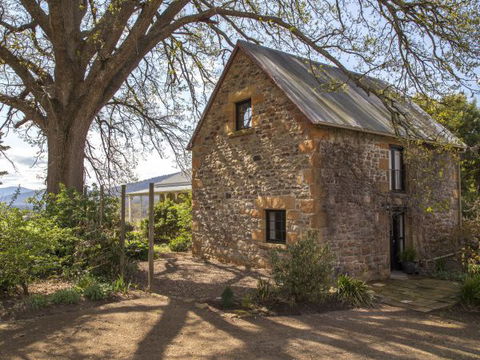Farm Pod At Twamley Farm - Local Tourism 0