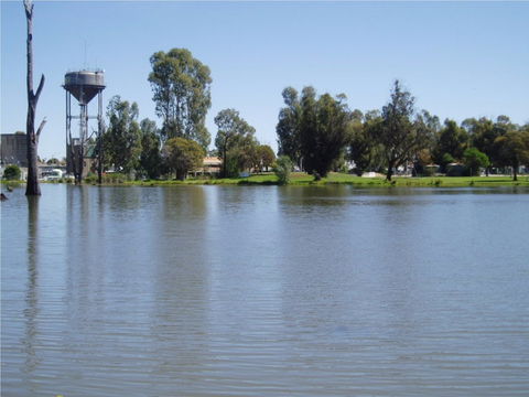 Cohuna Bankhead Terraces - Australia Shopping 4