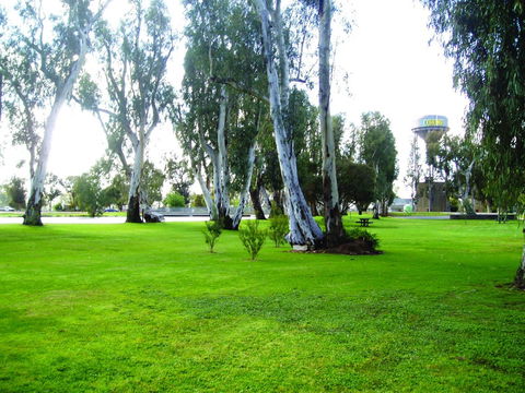 Cohuna Bankhead Terraces - Australia Shopping 6