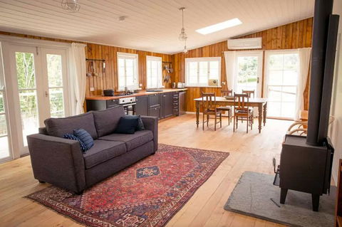 Sandalwood Shearing Shed - Accommodation Australia 8