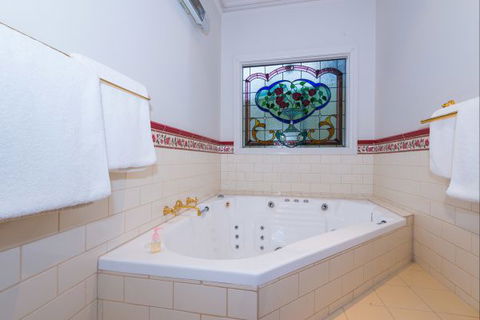 Bendigo Cottages Bed And Breakfast - Local Tourism 2