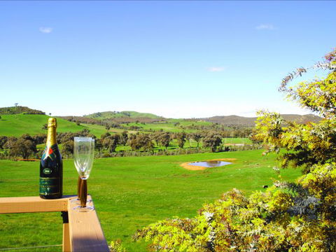 Winton Bethal Accommodation Unit - Local Tourism 0