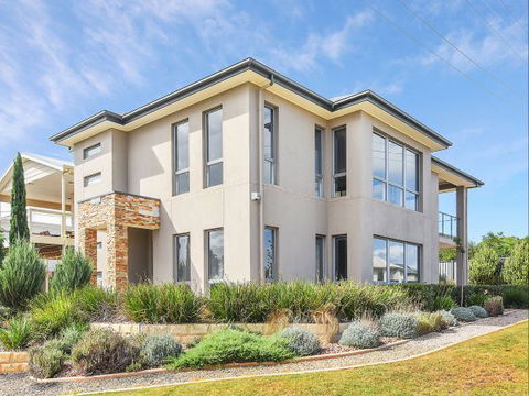 BEAUMONT HOUSE - Accommodation Australia 0