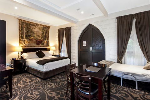 Castle Suites - Kryal Castle - Local Tourism 9