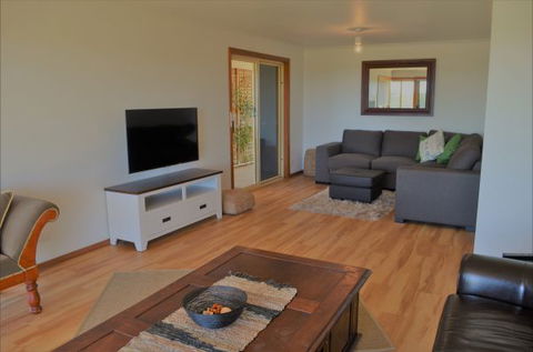 Coongalena View - Accommodation Australia 5