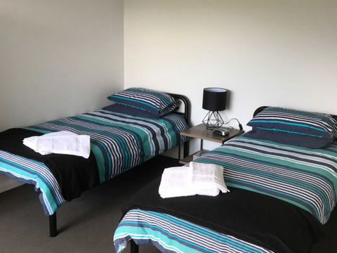Derby Digs Cottage - Local Tourism 3