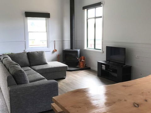 Derby Digs Cottage - Local Tourism 5