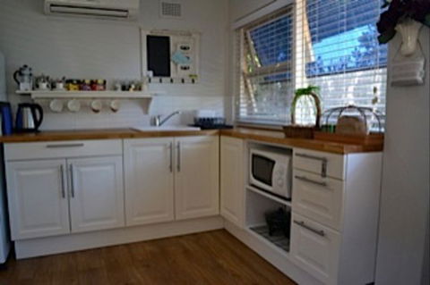 Garden Cottage B And B - Local Tourism 2