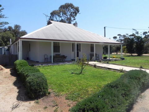 Great Grandpa Henry Retreat - Accommodation Australia 0
