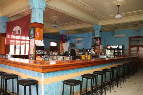 Hotel Corones Charleville - Local Tourism 0