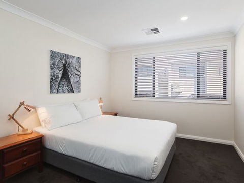 Lambton Road - Accommodation Australia 1