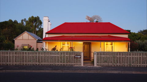 Shurdingtons Cottage - Accommodation Australia 0